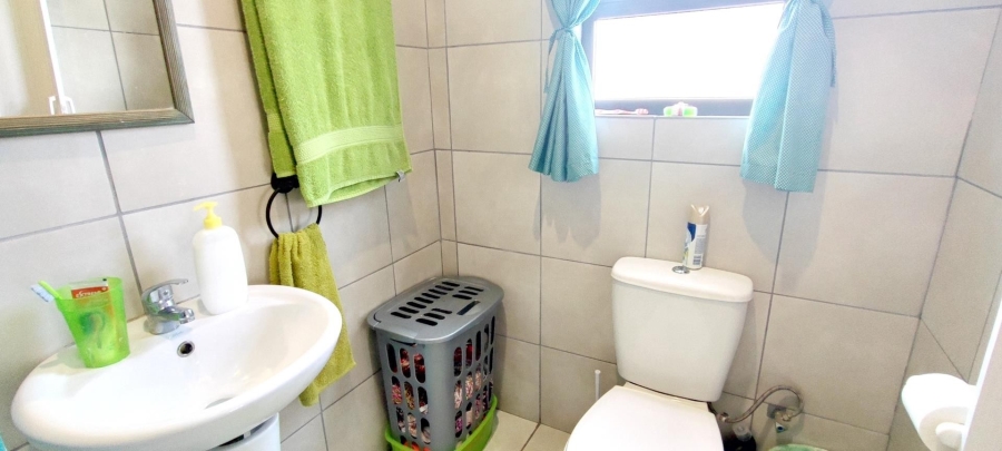 3 Bedroom Property for Sale in Franskraal Western Cape